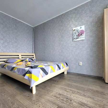 Квартира В Центрі Драгоманова 64,Поряд Центр Міста, Поля,Шпиталь, Швидка На Антоновича, 16Лікарня Dnjepropetovsk Buitenkant foto