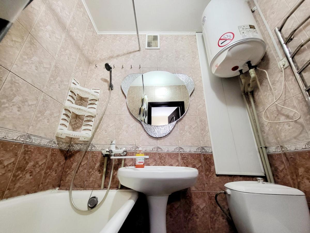 Квартира В Центрі Драгоманова 64,Поряд Центр Міста, Поля,Шпиталь, Швидка На Антоновича, 16Лікарня Dnjepropetovsk Buitenkant foto
